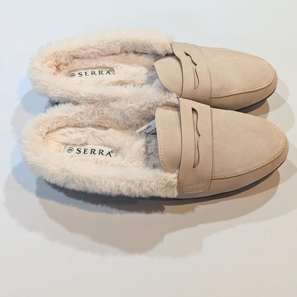Serra Shoes - Serra Women’s Faux Fur Lined  Light Pink Mules Size 8